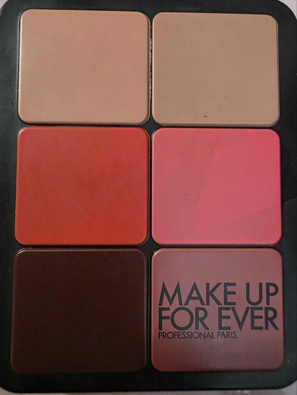 MAKE UP FOR EVER HD Face Essentials Palette (HARMONY 3 TN-to-DP) Highlighter